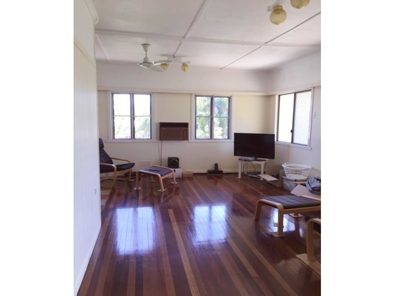 6 Dobbs Street, The Range QLD 4700